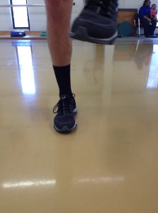 Foot supinated, weight on outside of the foot, glute not loaded 